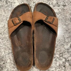 Birkenstock woman’s size 38 Slide tan leather Sandals